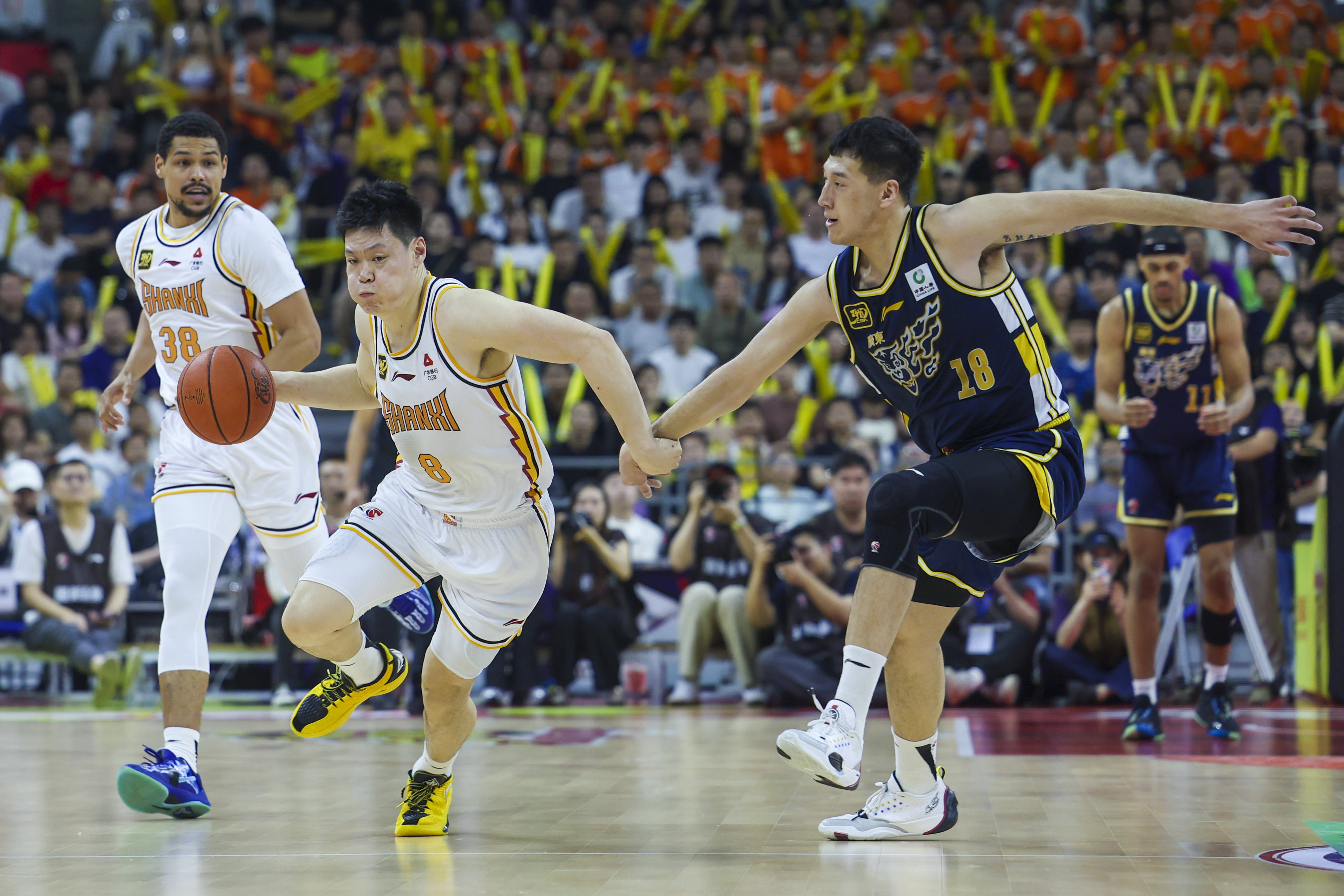 关于CBA常规赛赛程吃紧，辽宁本钢国际比赛日更衣室发声，信心回归，阵容厚度经受考验的信息-爱游戏